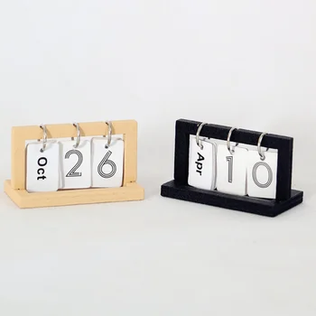 2 елемента Умален модел на дома Мини настолен Календар Мини настолен Календар Декор