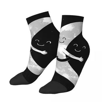 Happy мъжки чорапогащи Moon в Hug уличном стил, нестандартен, подарък чорап за екипажа на модел