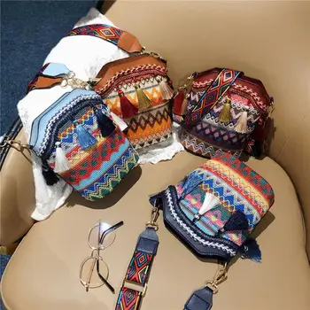 Дамски реколта чанта кофа в етнически стил с пискюли, артистична чанта ръчна изработка през рамо, чанта-прашка в стил хипи, дамски модни чанта