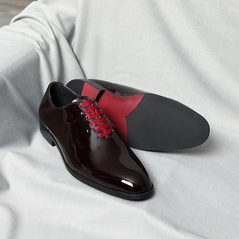 Директна доставка на висококачествени мъжки сватбени модела обувки дантела в класически европейски стил, нови oxfords от естествена лачена кожа