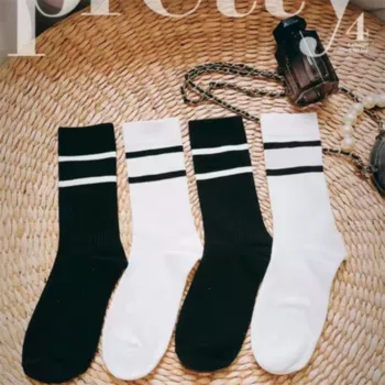 Жените чорапи в японски стил Топли чорапи Зима Нова година 2022 Бял Забавен подарък на Едро на партията Ежедневното писмо 2 елемента Памучни ЖЕНИ