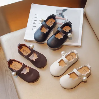 Кожени обувки за момичета 2023 Пролет/лято Нова детски обувки с мека подметка Обувки принцеса от мека кожа с перли за момичета Mary Janes 아기신발