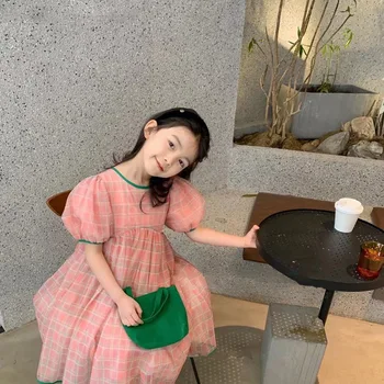 Корейската детски дрехи за момичета 2023, лятно нов Розов сетчатое рокля Супер Immortal в клетката, рокля на принцеса с везикулозната ръкав