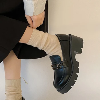 Лоферы Дамски обувки Новост в модата Луксозни дизайнерски обувки на платформа с дебела подметка, увеличаване на растежа, модел обувки без застежек с метална верига