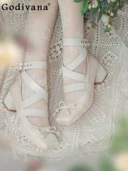 Модни дамски обувки на висок ток с квадратни пръсти в стил 