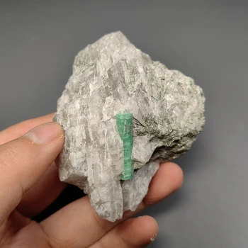 Новост! C7-5A 1БР 100% Натурален зелен Изумруд Проби от минерали, бижута клас Камъни и кристали Кварц Обучение
