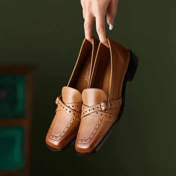 Пролетни дамски лоферы 2023 г., ръчно изработени Обувки от естествена кожа с квадратни пръсти, Обувки на масивна обувки, дамски обувки-лодка с перфорации тип 