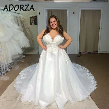 Сватбена рокля ADORZA Плюс Размера на Дантелени апликации Атласное сватбената рокля на спагети презрамки с отворен гръб Придворен струята Vestido De Noiva за булката
