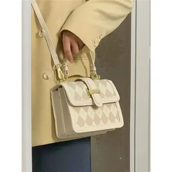 Японската ръчна чанта Lingge за жени, нова мода 2024 г., универсална малка квадратна чанта през рамо за междуградски пътувания с едно рамо