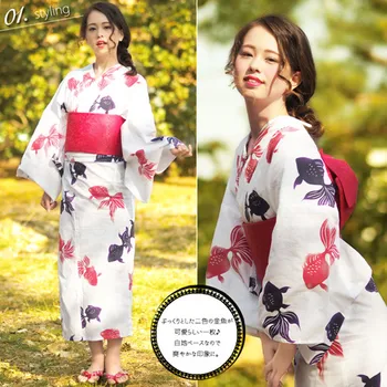 Японското женското традиционно кимоно Златната рибка, модерен принт ретро дрехи, Юката, памук